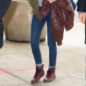 • NWT Dr. Martens - Leyton •